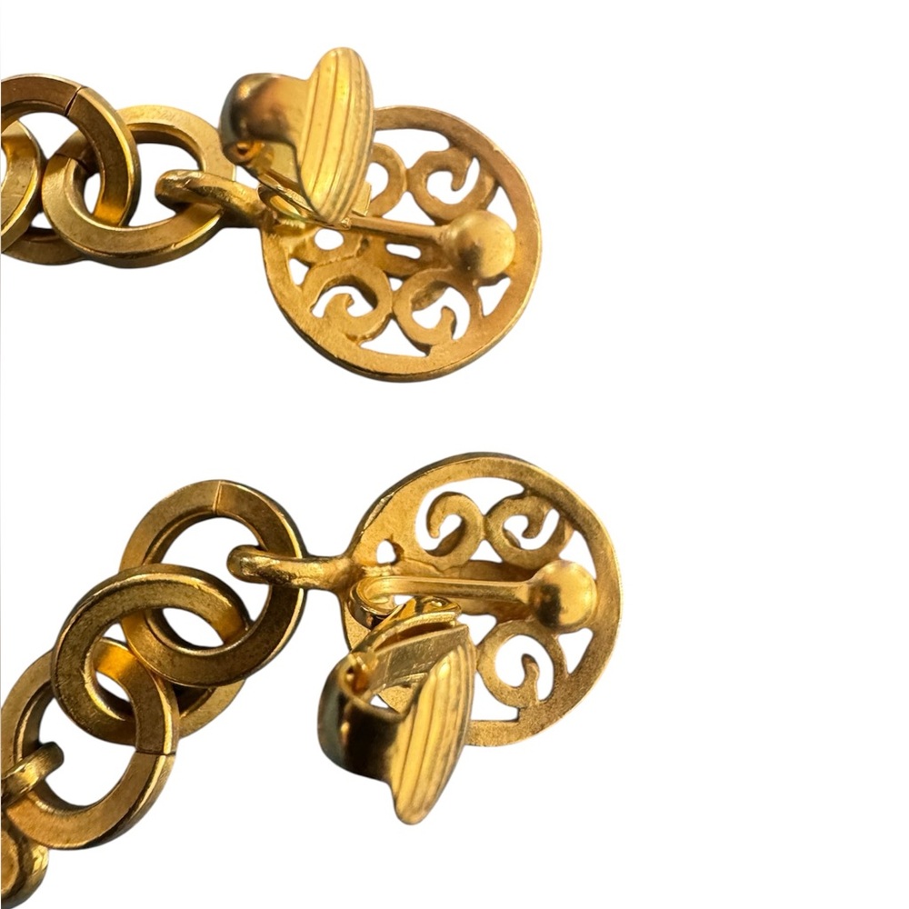 CHANEL 1995 Heart Dangle Clip Earrings - Picture 5 of 6